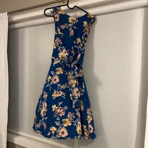 Forever 21 floral dress size S